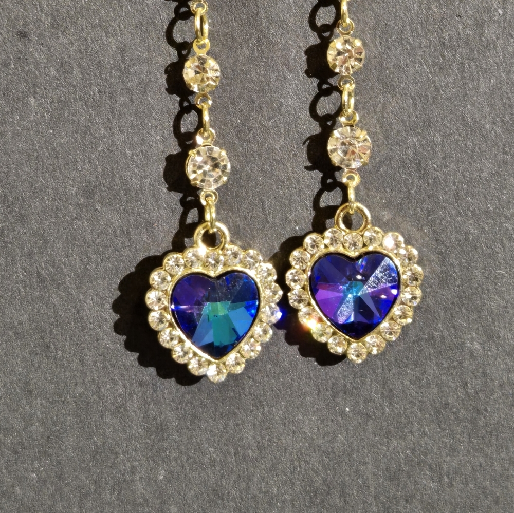 Simulated sapphire heart surrounded by simulated diamond earings...25033
